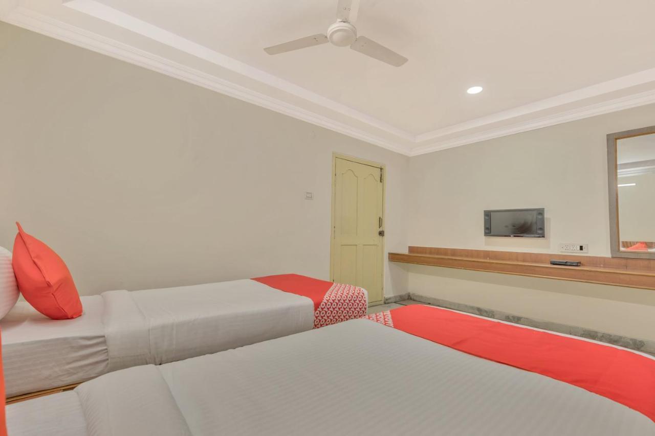 Oyo 11428 Hotel Krishna'S Residency Haydarabad Dış mekan fotoğraf