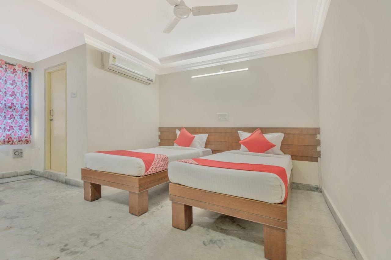 Oyo 11428 Hotel Krishna'S Residency Haydarabad Dış mekan fotoğraf